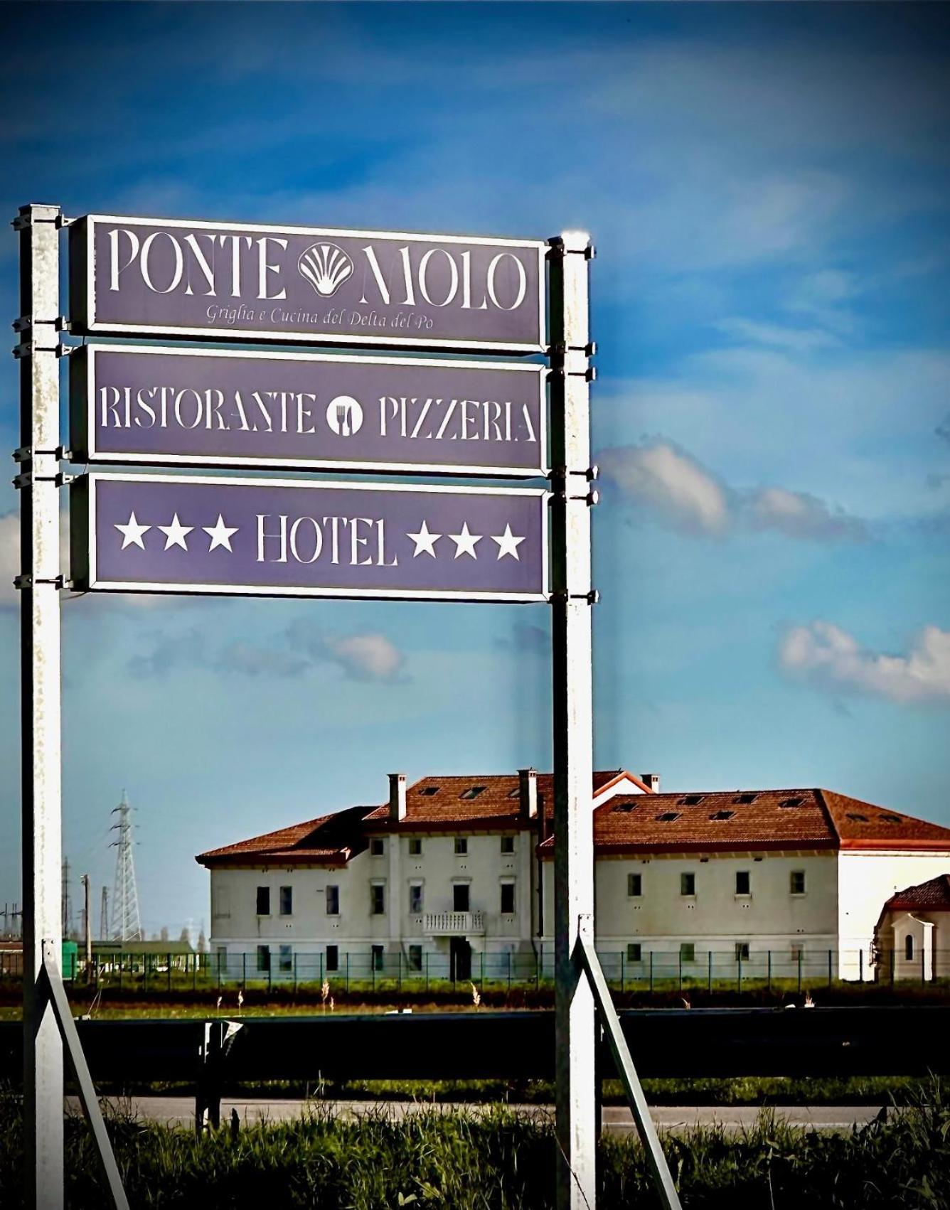 Hotel Ponte Molo Порто Толе Екстериор снимка
